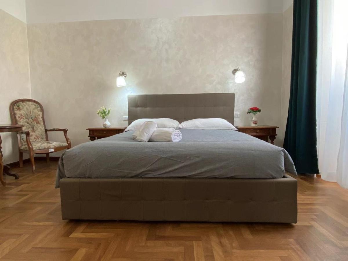 Cavour 44616 Appartamento Roma