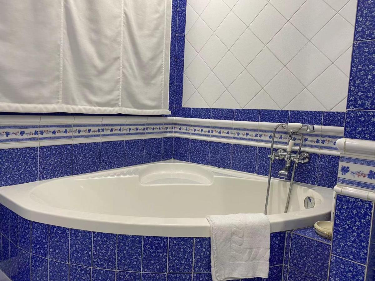 Cavour 44616 Appartamento Roma